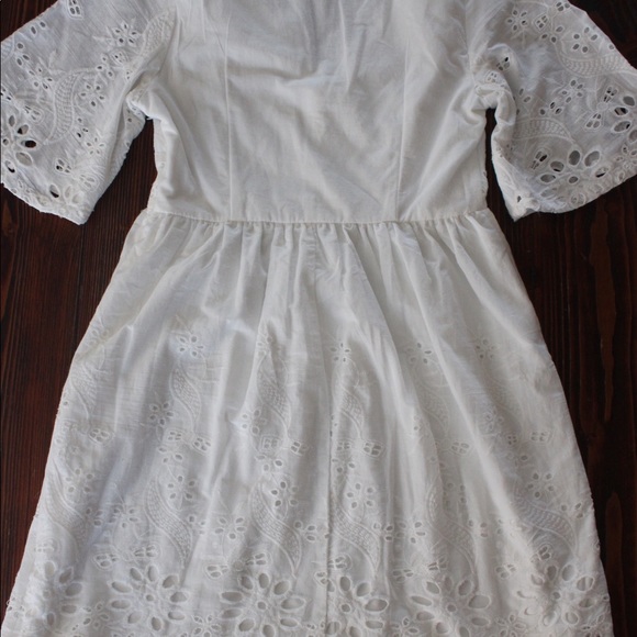 White dress - Picture 2 of 3